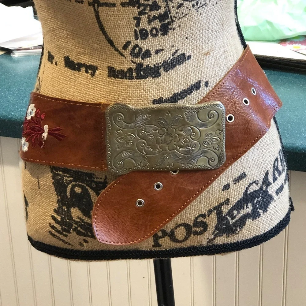 Women's Leather Belt Floral design